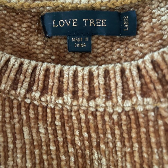 Love Tree Chenille Sweater in Caramel Brown Cropped - Picture 2 of 8